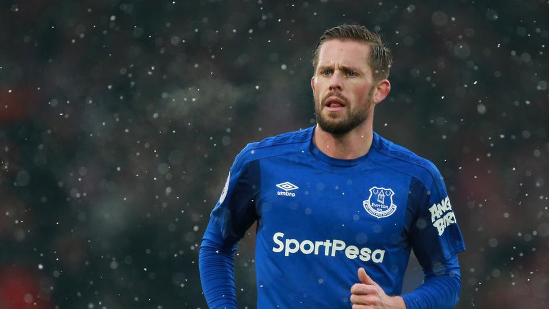 哈兰德与福登携手打破多特防线，曼城豪取三连胜，哈兰德和曼联